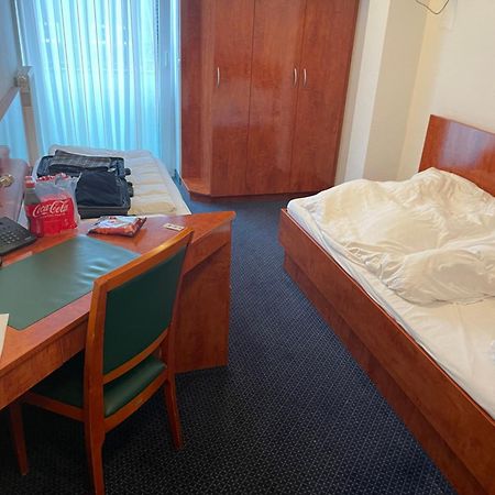 Hotel Merkenich Cologne Extérieur photo